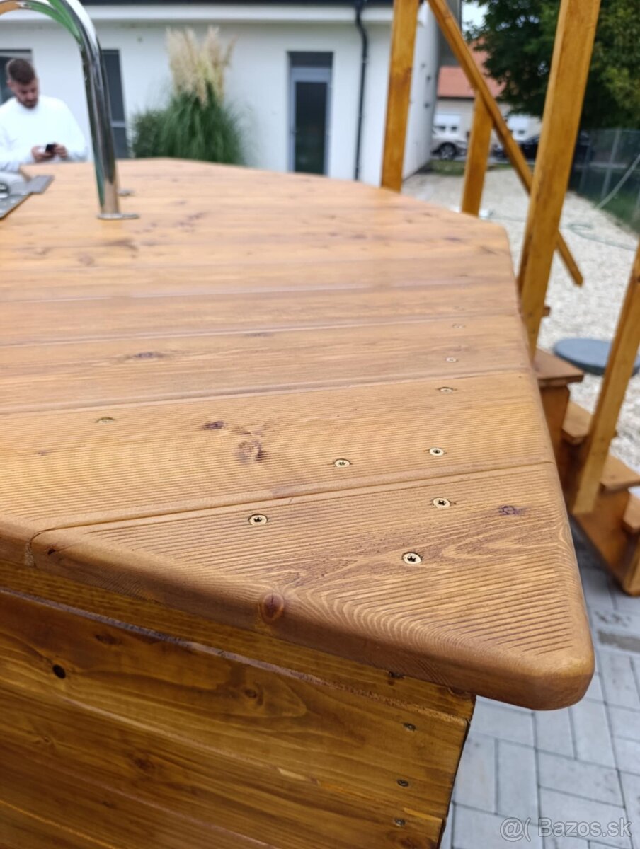 Kryt filtračnej jednoty, mólo a schody do bazéna - 3