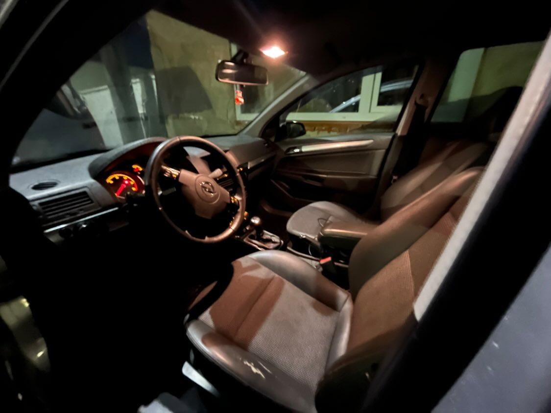 Opel astra h combi 2008 - 3