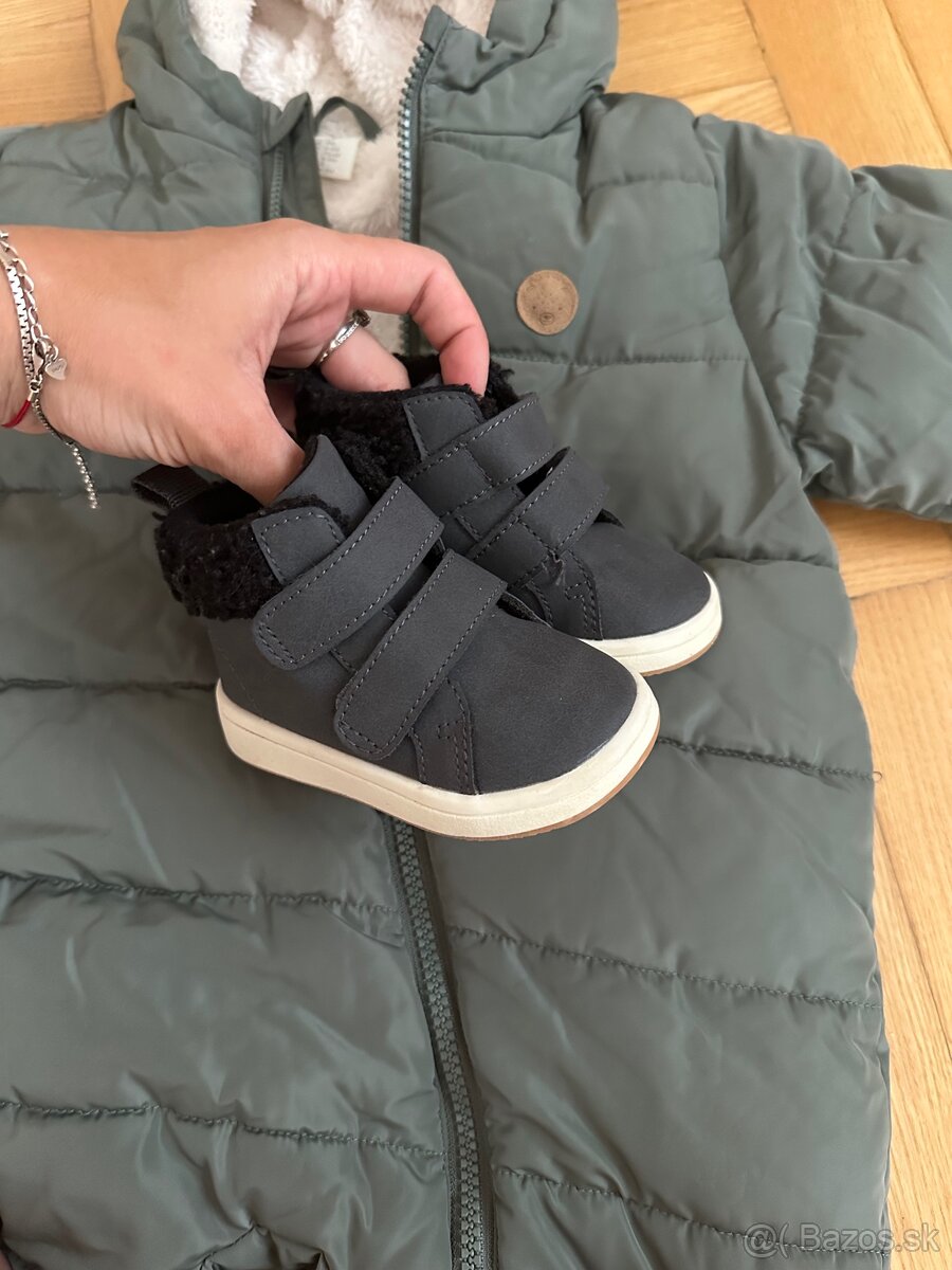 Predám zimnú detskú kombinézu a čižmičky - 3