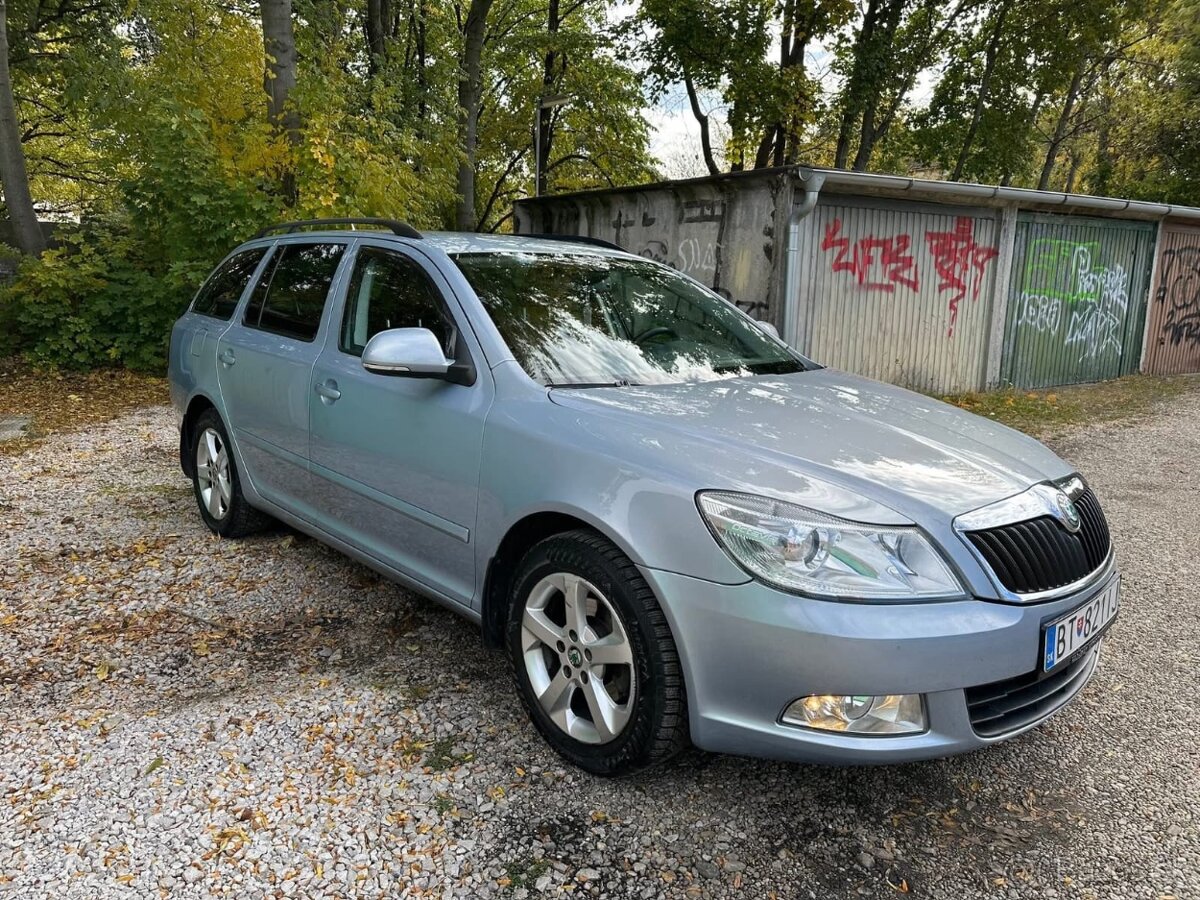 Škoda Octavia Combi 1.2TSI DSG Elegance - 3