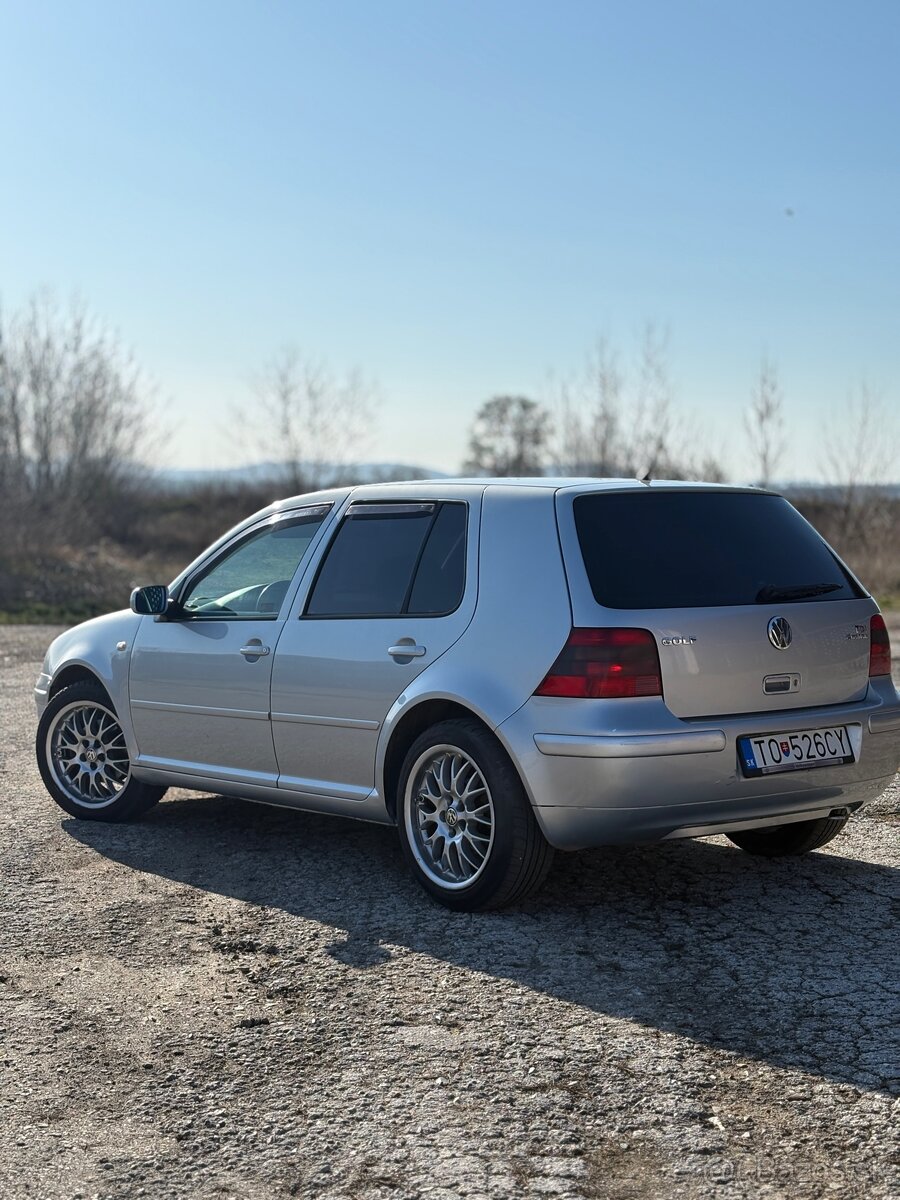 Volkswagen Golf 1.9 TDI 4motion - 3