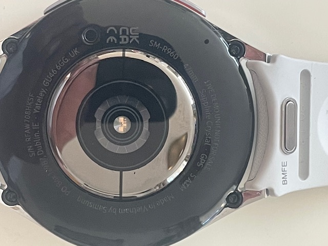 Krásne hodinky Samsung Galaxy WATCH 6 - 3