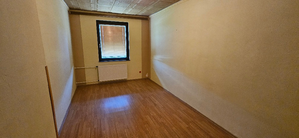 5 izbový poschodový rodinný dom, 2x veľká garáž - 3