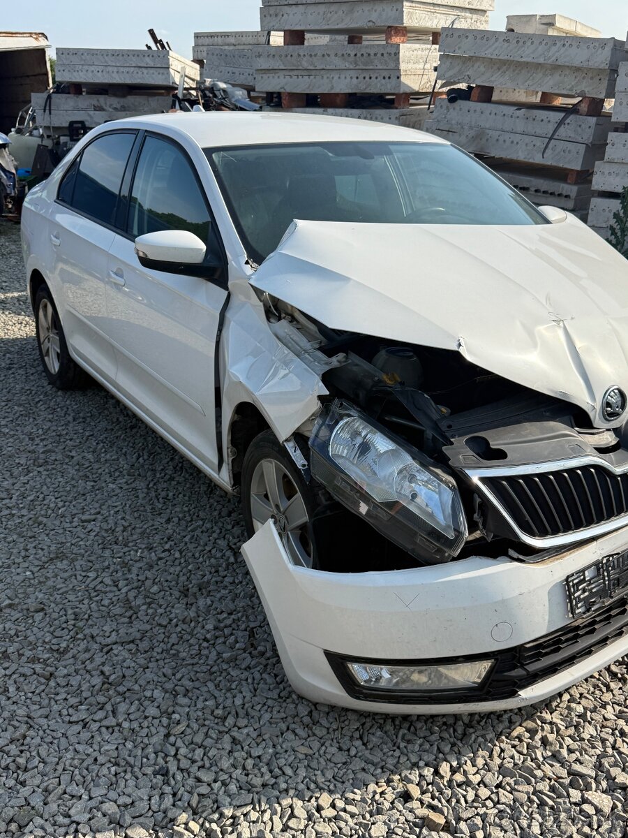 Rozpredam Škoda Rapid sedan 1.2Tsi 6 rýchlostný manua - 3