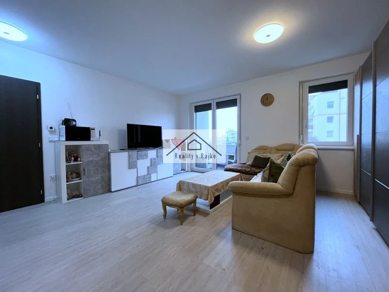 Priesranný 2 izbový byt v Rajke - 3