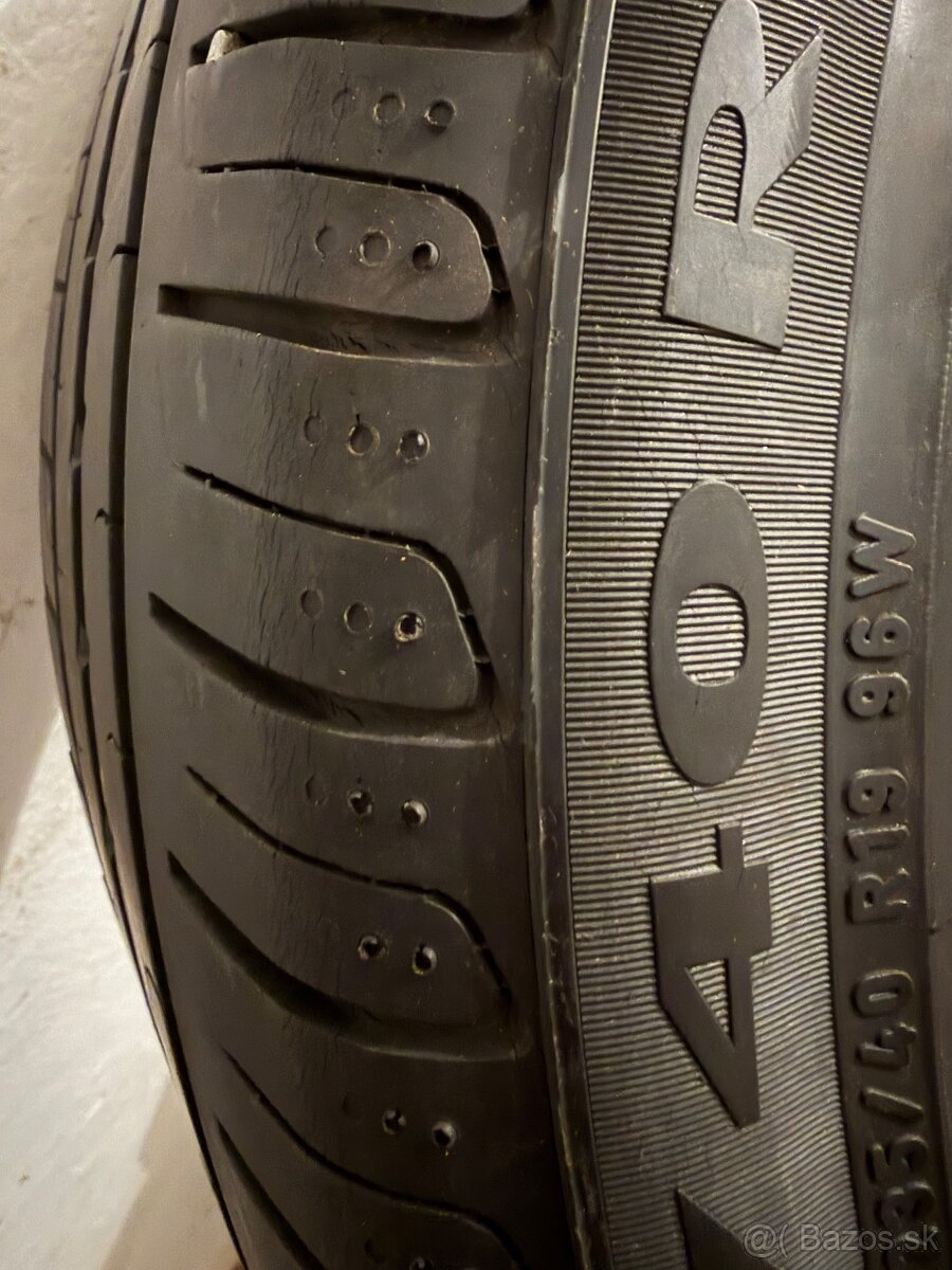 235/40 R19 Pirelli Cinturato P7 - 3