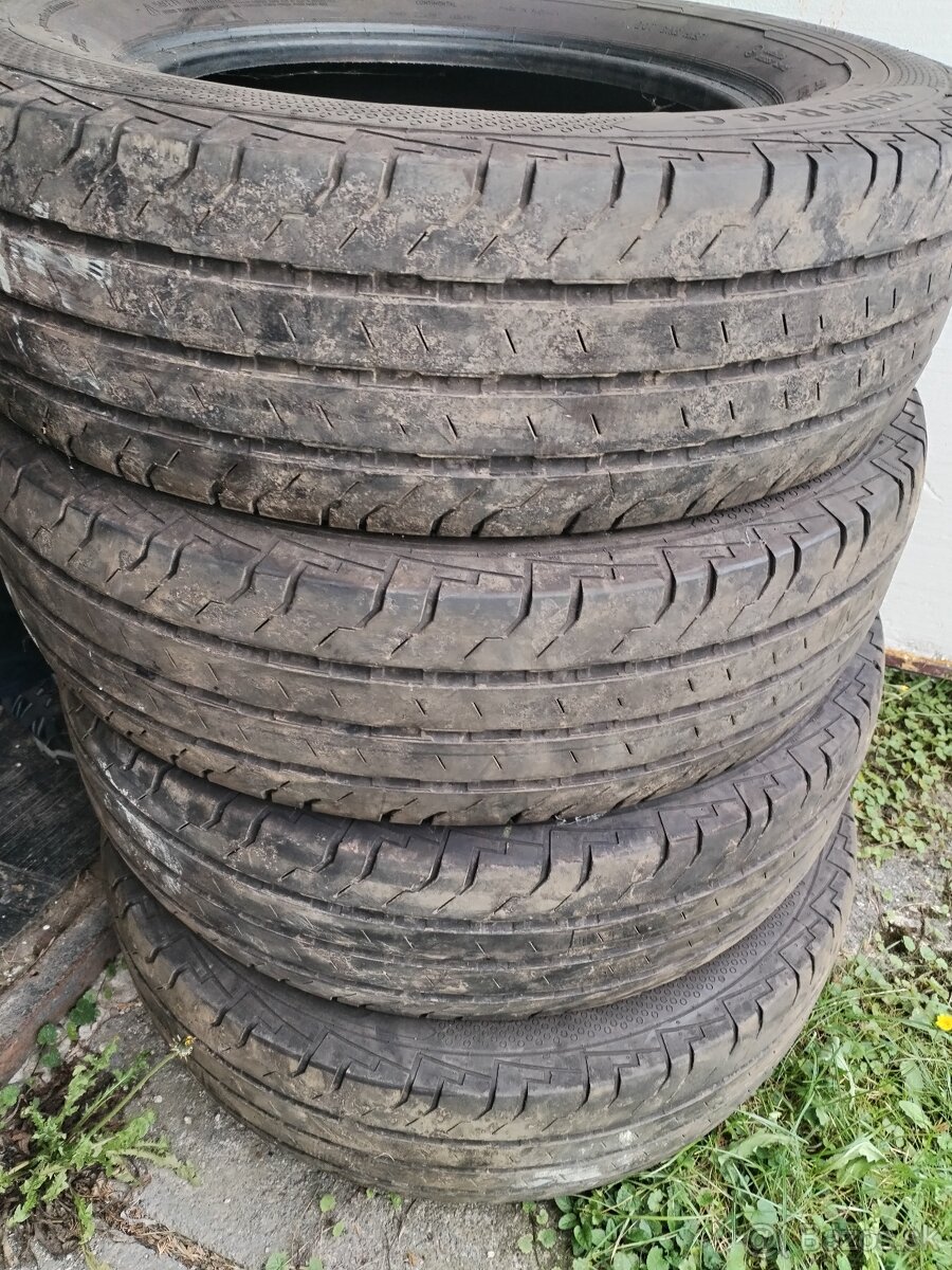 Predám pneumatiky na IVECO - 3