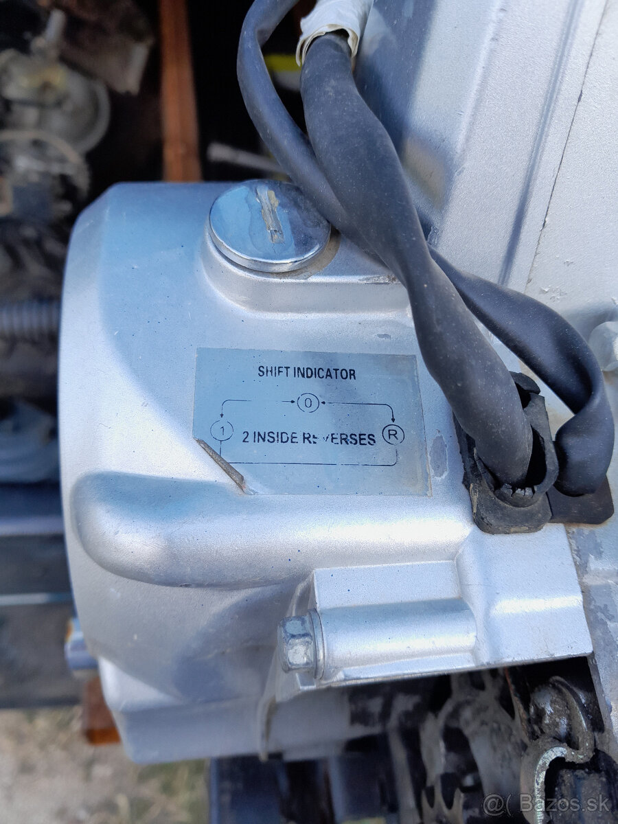 motor zo štvorkolky + diely - 3