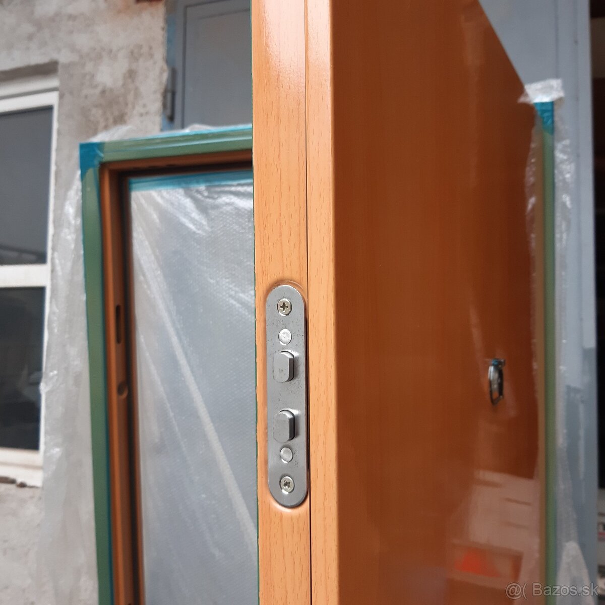 Predam bezpecnostne dvere - 3