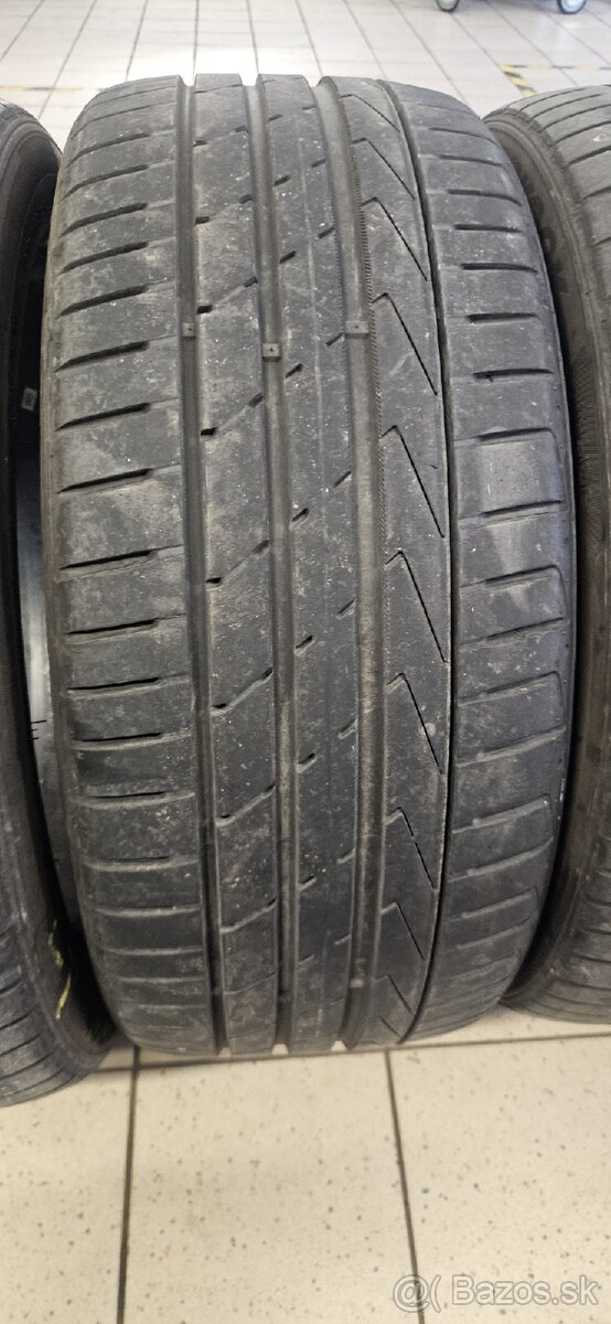 Hankook 225/45 R17 letné - 3