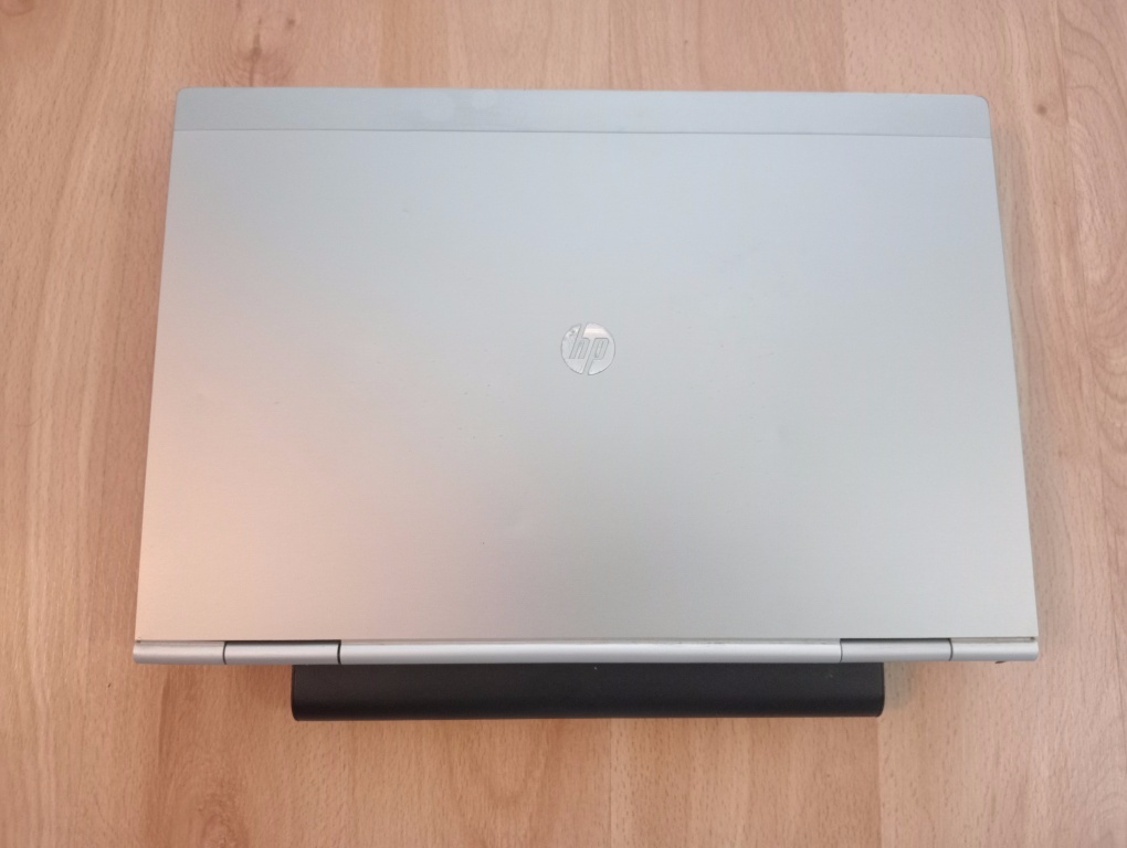 HP elitebook 2560p - Intel core i5 - 4gb ram - WIN XP - 3