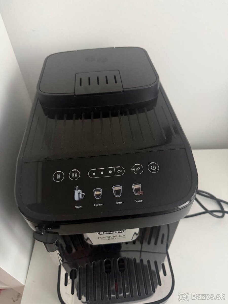 Plneautomaticky kávovar DeLonghi Magnifica Evo - 3