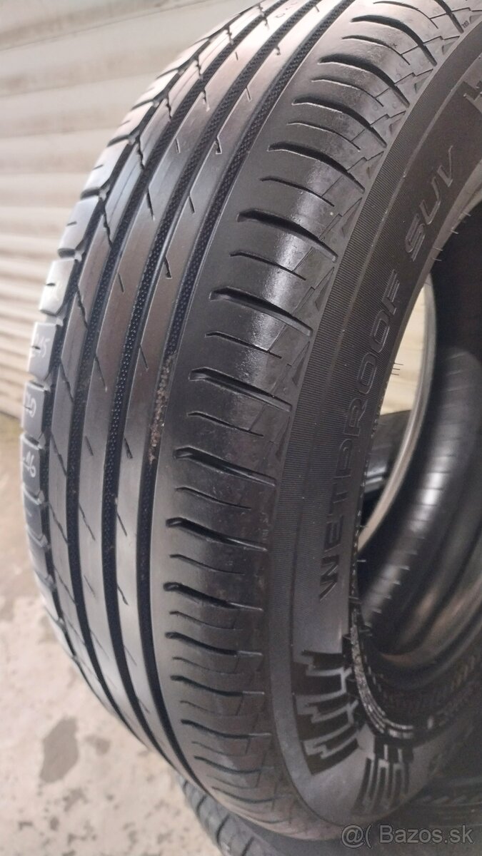 Nokian letné 215/70/R16 - 3