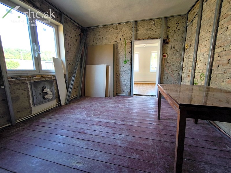 DOM VHODNÝ AJ NA CELOROČNÉ BÝVANIE - VYŠNÝ ORLÍK - 3