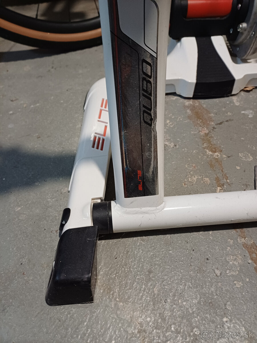 Cyklistický trenažér Elite Qubo Fluid - 3