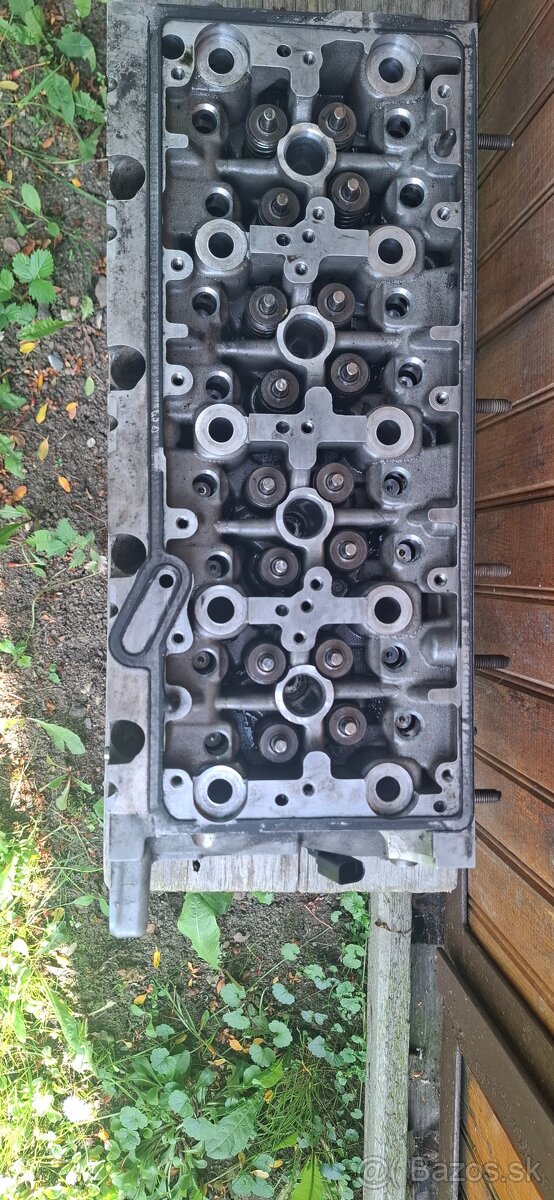 Vw hlava Touran 1,6 TDI 04L103373E 04L103064F - 3