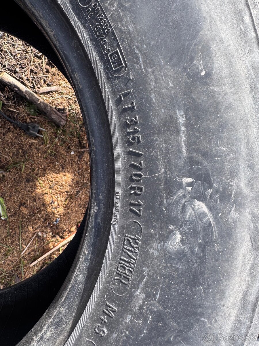 Bf goodrich 315/70 R17 - 3