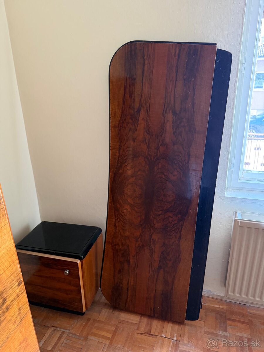 Starožitny nabytok - 3