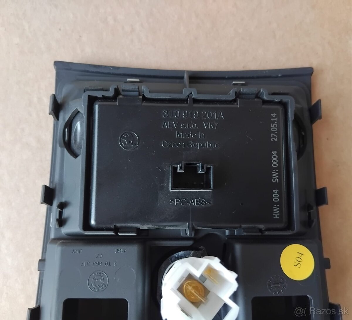 zadný displej, popolník Superb 2 - 3