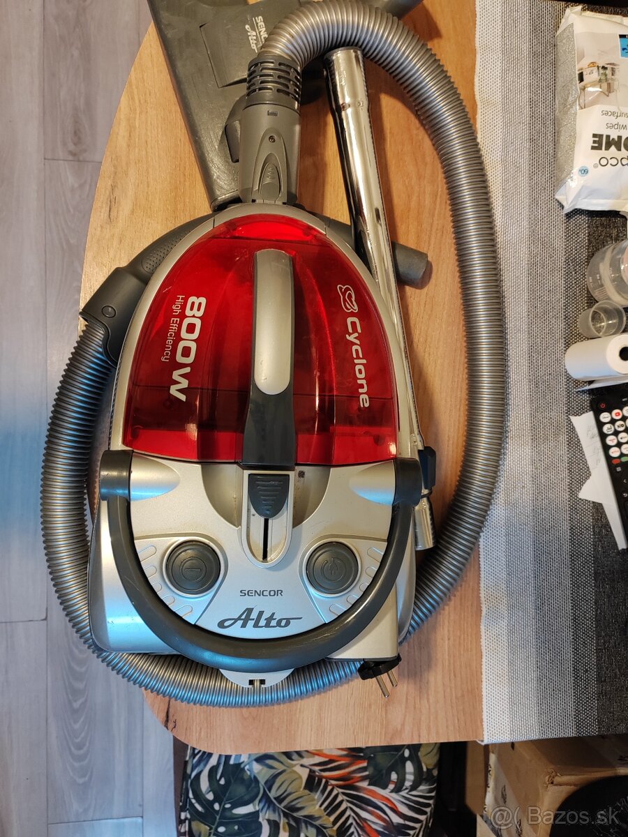 Vysávač Sencor - 3