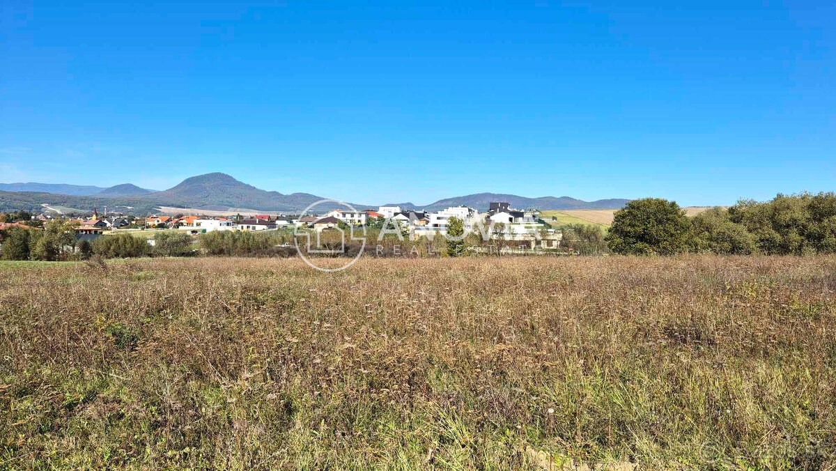 Pozemok pre viacero RD - ĽUBOTICE - 3