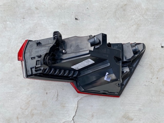 ŠKODA OCTAVIA IV 2020-2024 SVETLO ĽAVÉ ZADNÉ - 3