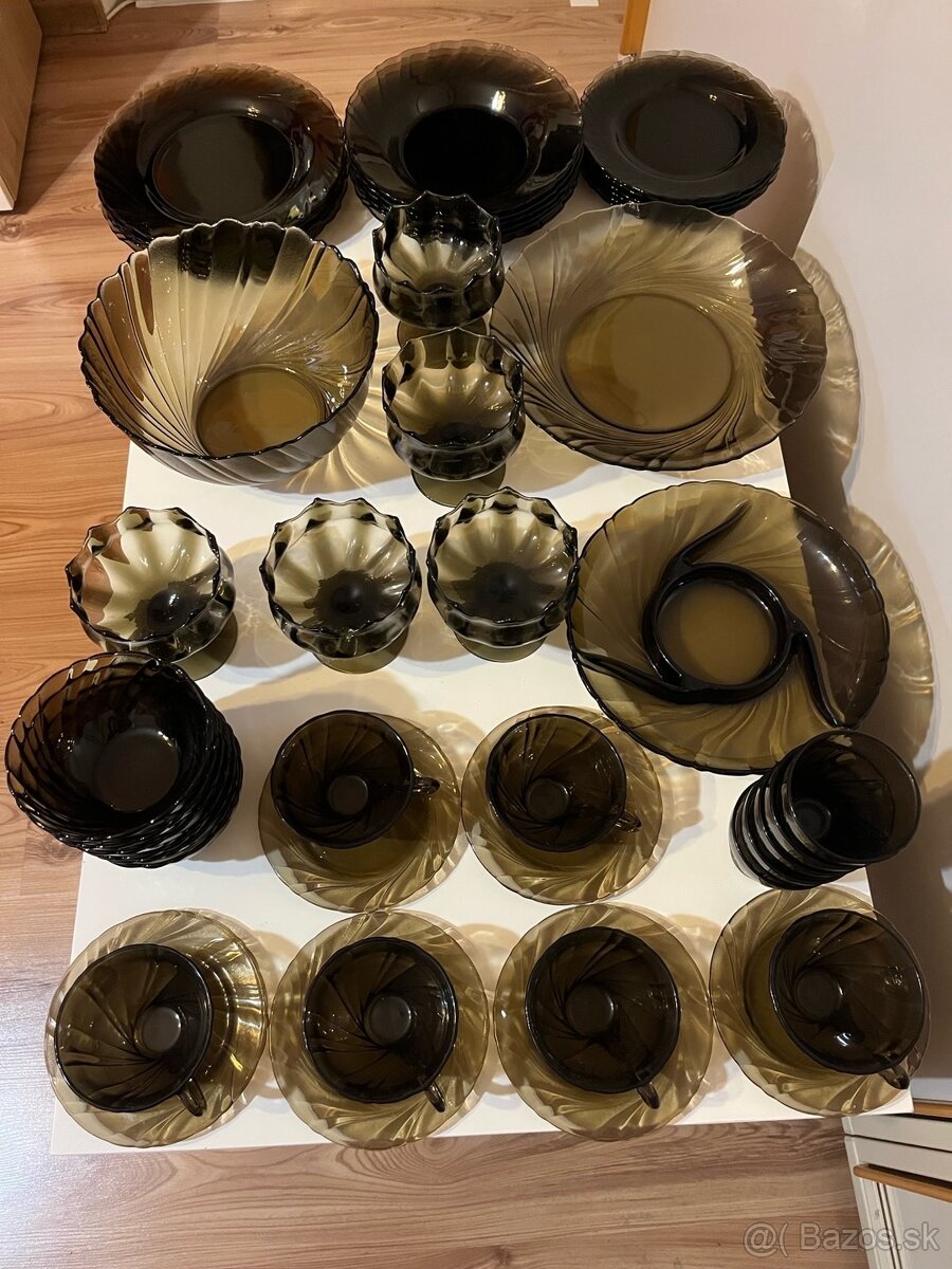 Súprava tanierov, misiek, pohárov - 3