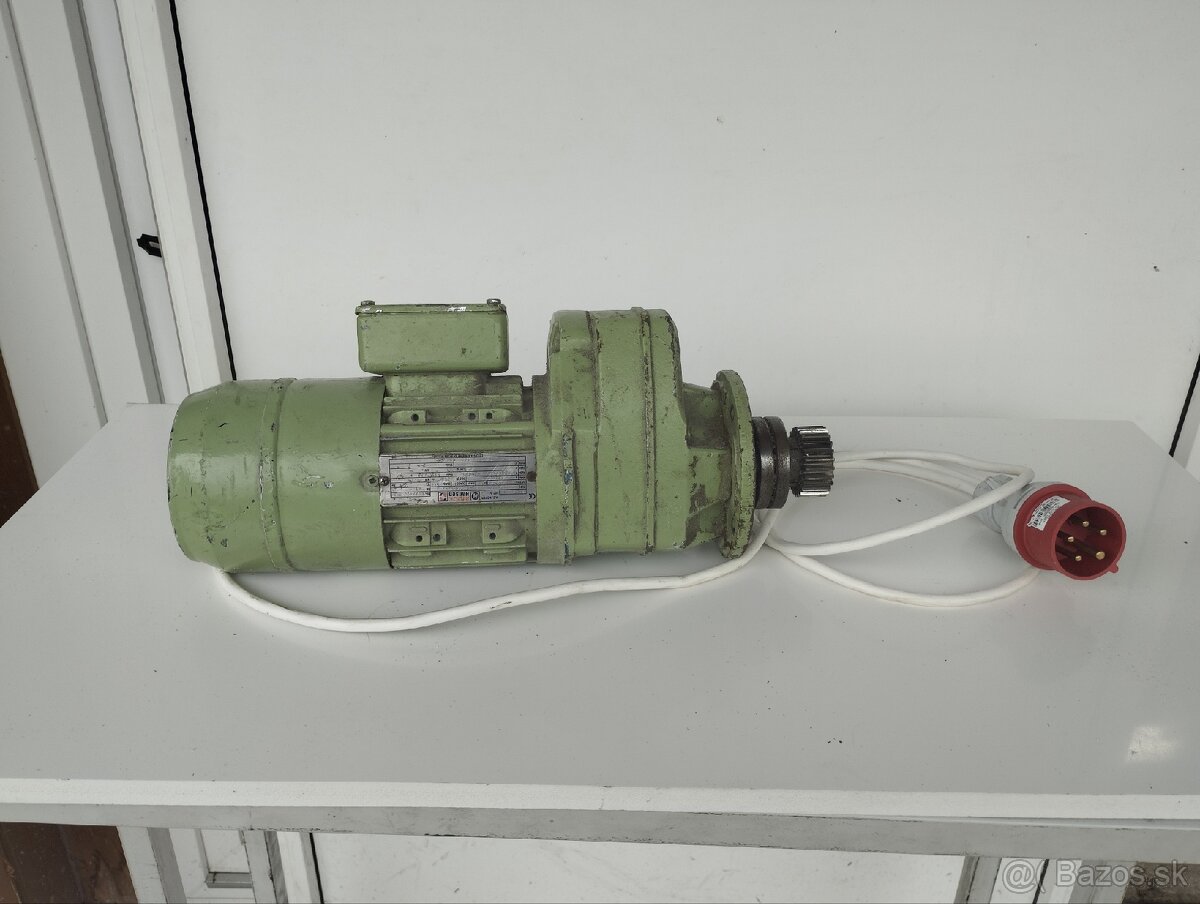 Predám elektromotor s prevodovkou - 3