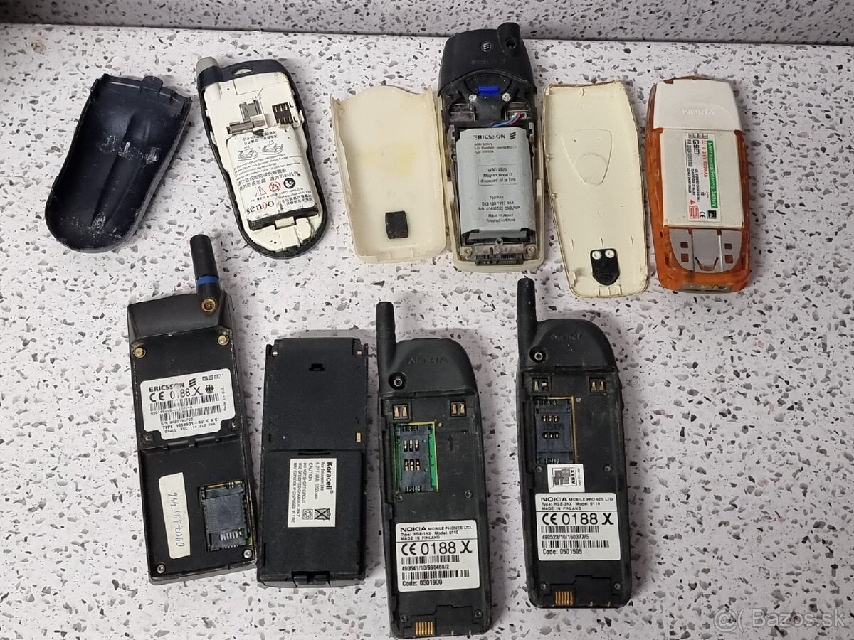 6x staré mobilné telefóny - Nokia, GSM, Ericsson - 3