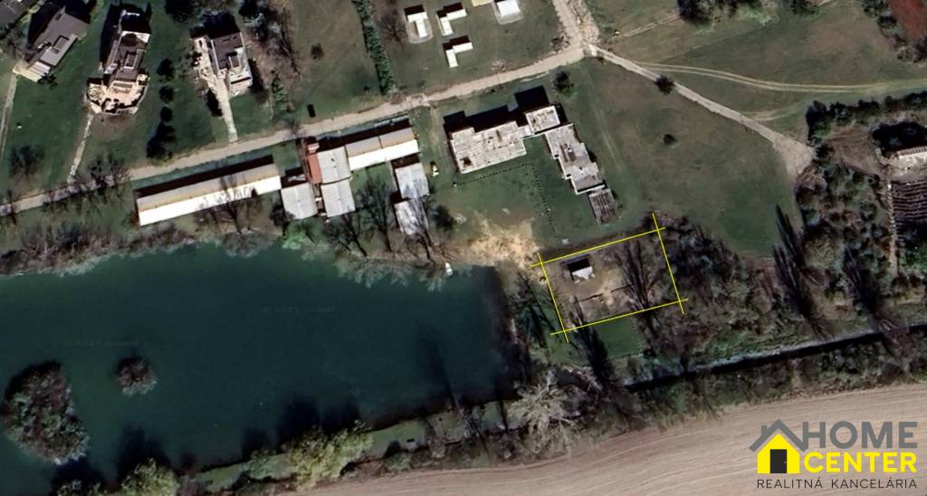 NA PREDAJ STAVEBNÉ POZEMKY S PLATNÝMI STAVEBNÝMI POVOLENIAMI - 3