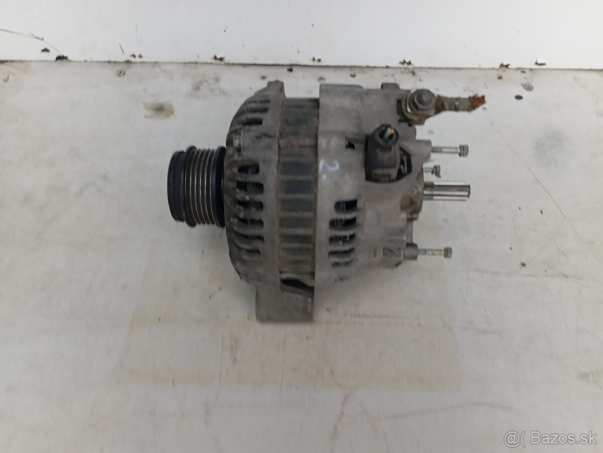 Hyundai Terracan 2.9 CRDI - Alternator - 3