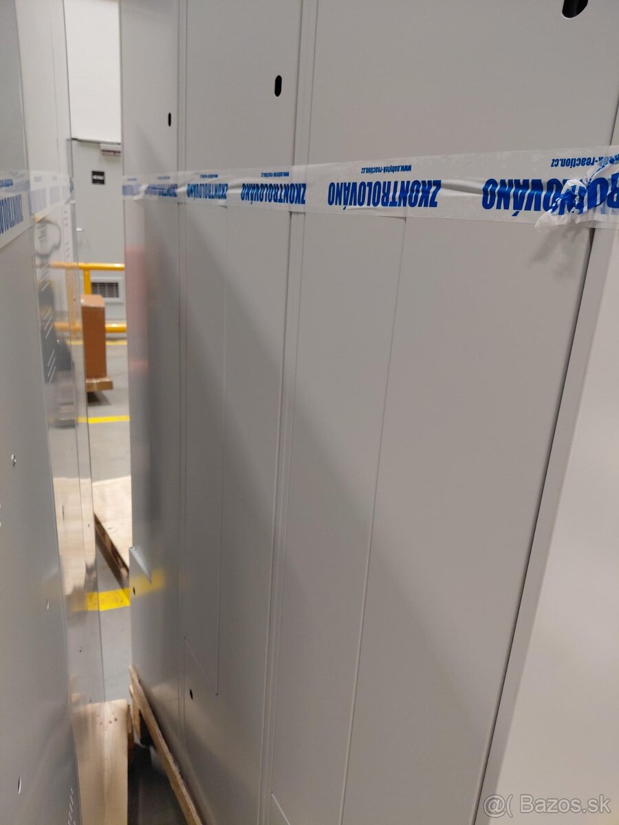 Plechové šatníkové skrine - 3