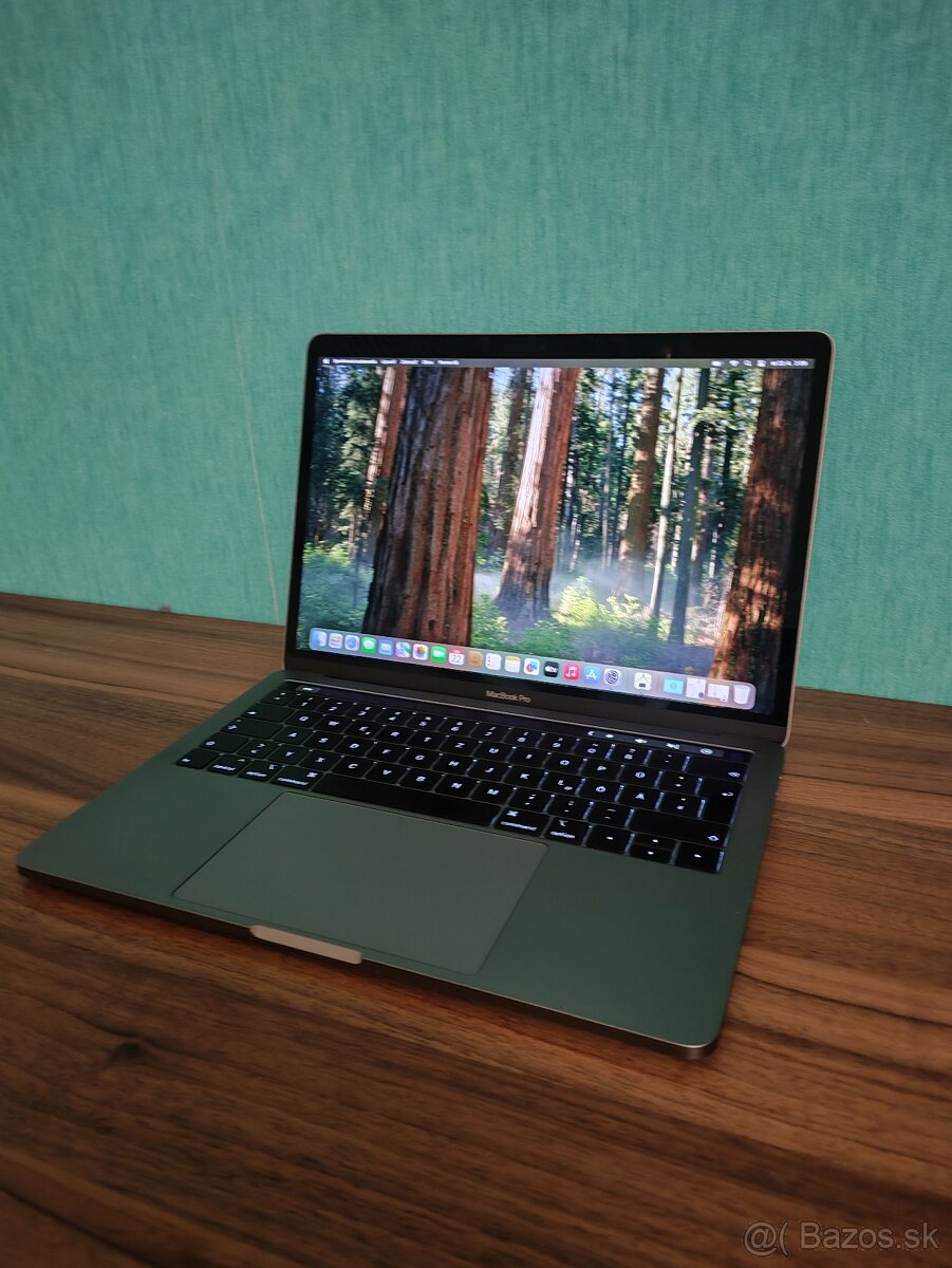 MacBook Pro 2018 | i7 • 16GB • 1TB SSD - 3