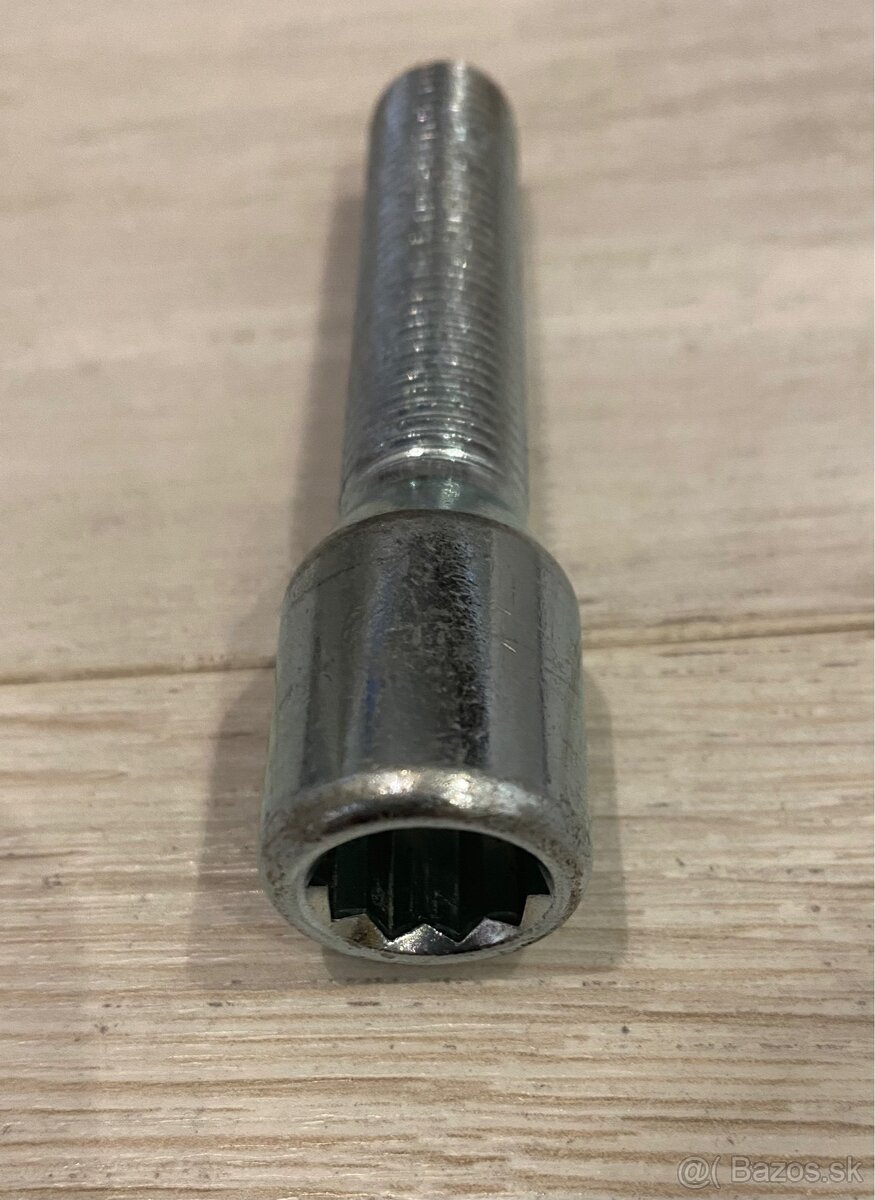 Predĺžené skrutky Carbonado M14 - 3