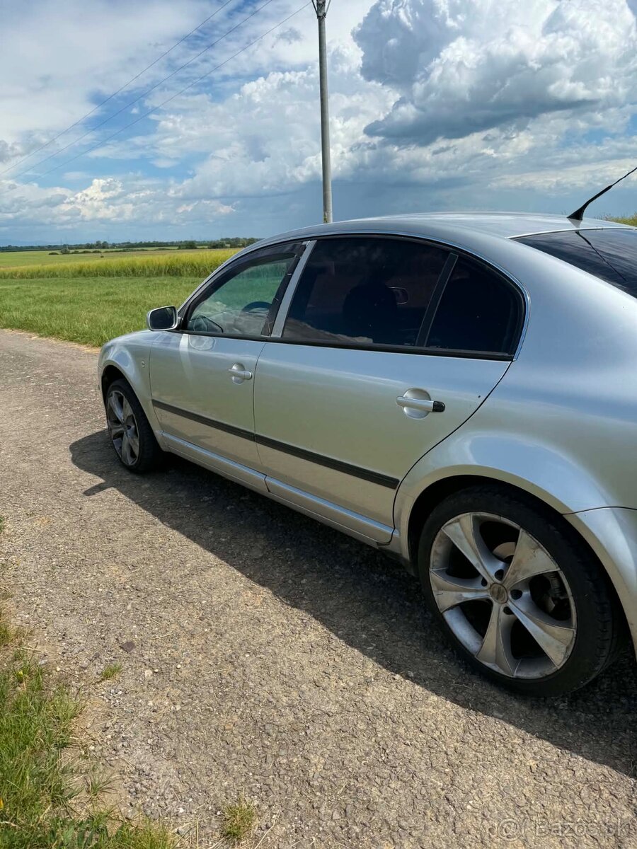 Škoda Superb 1 - 3