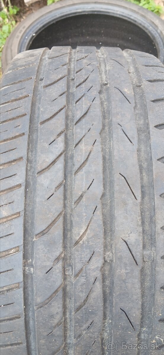 245/45R18 - 3