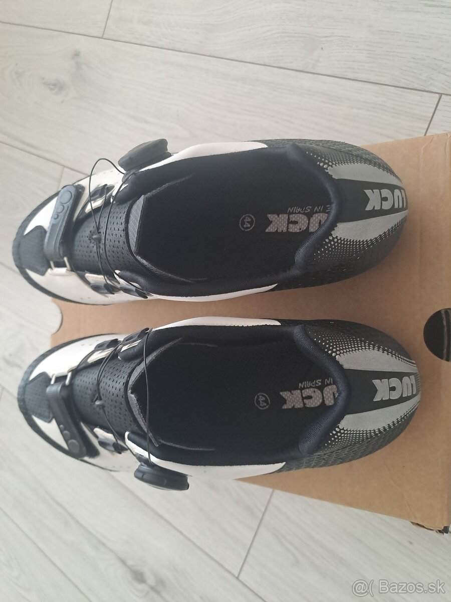 MTB tretry LUCK vel.44 - 3