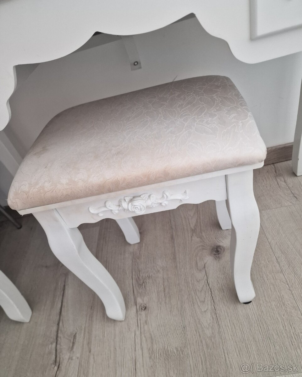 Toaletný stolík s taburetkou - 3