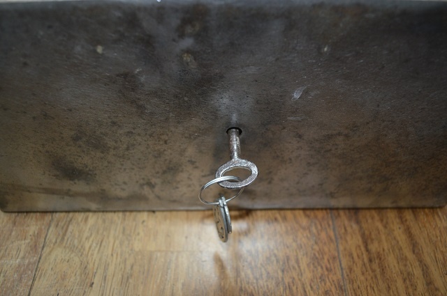 redam starozitny trezor - 3