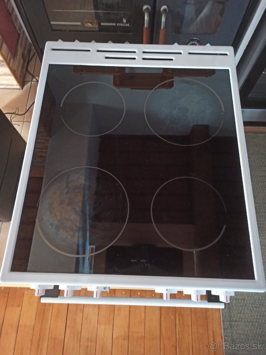 Elektrický sporák Mora C511AW - 3