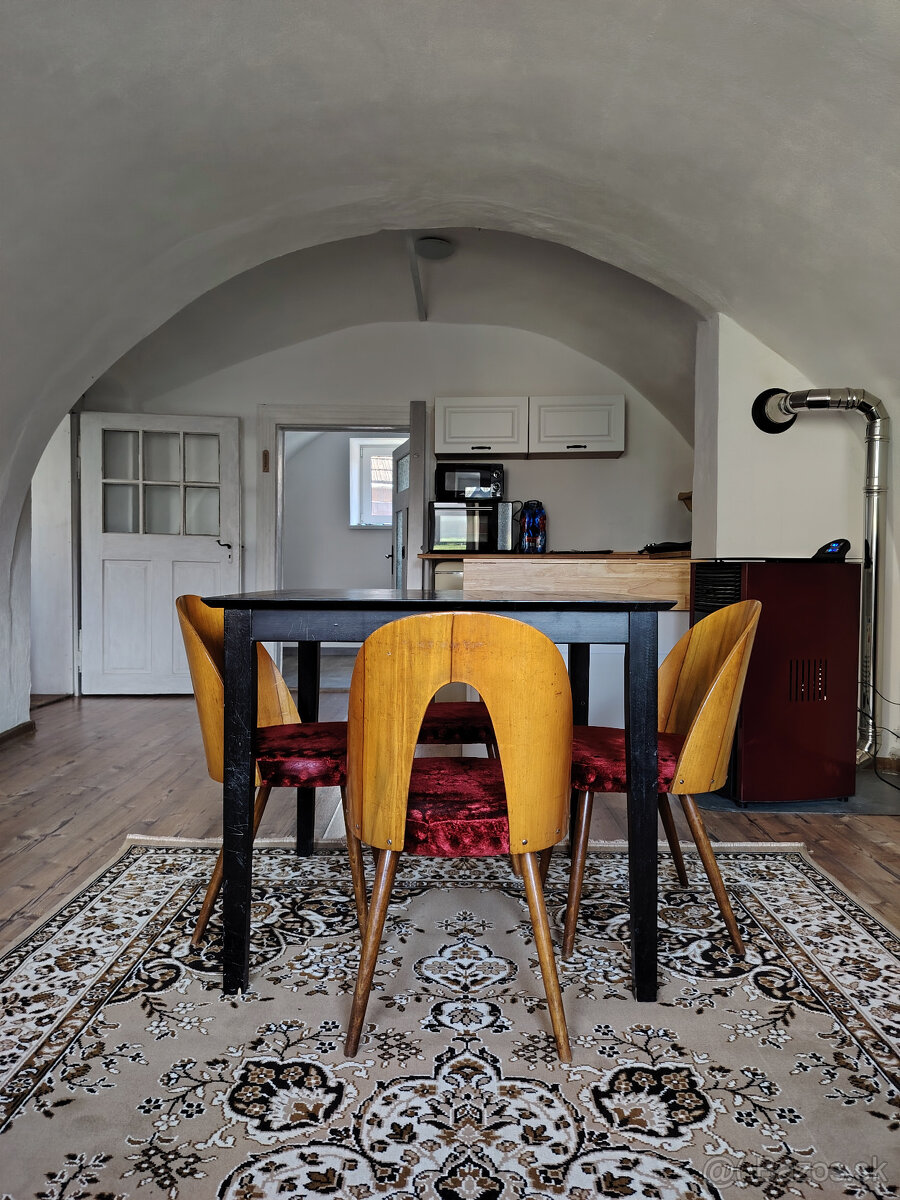 Dlhodobý prenájom rodinného domu v tichej a príjemnej lokali - 3