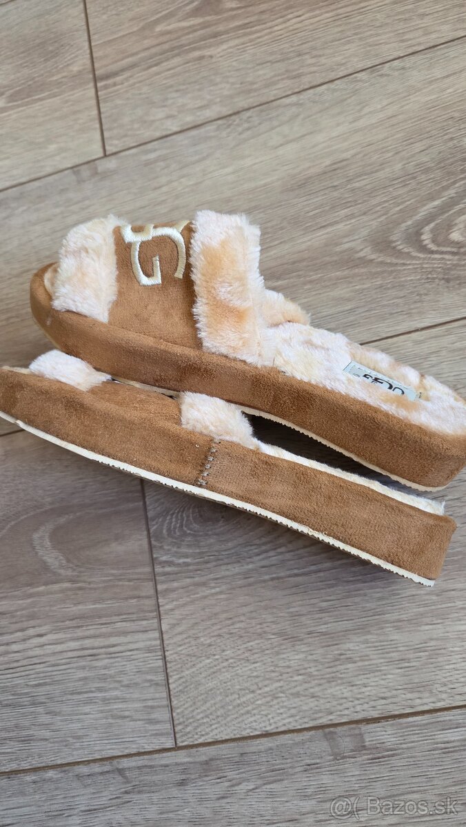 UGG šlapky bledé - 3