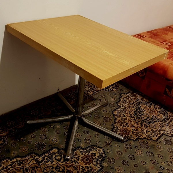 šatníková skriňa , stolik, kuchynský stôl, malá skrinka,lamp - 3