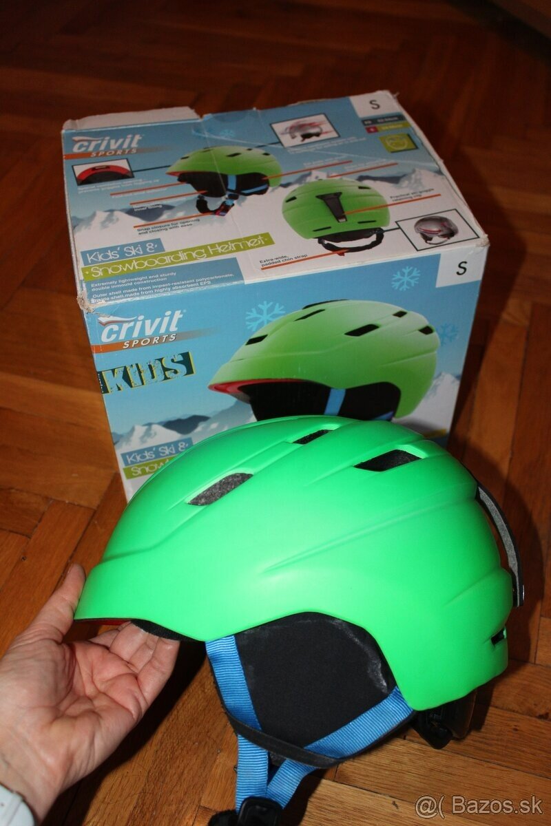 Lyže, lyžiarky, prilba - 3