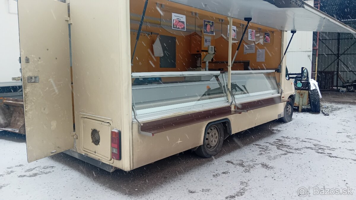 Predám pojazdnu predajňu mäsa - 3