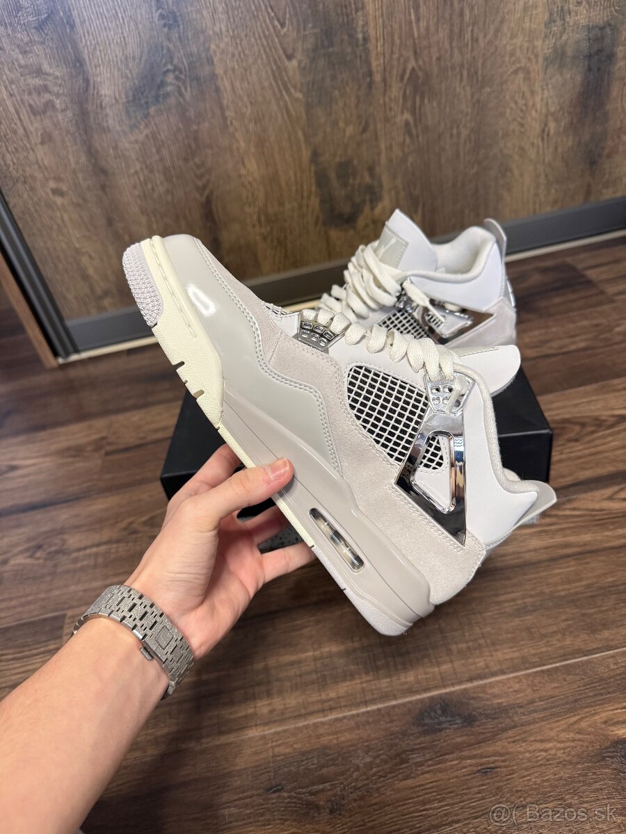 Jordan 4 frozen moments - 3