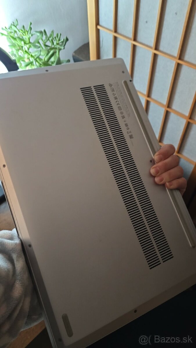 Lenovo IdeaPad 5 15ABA7 - 3