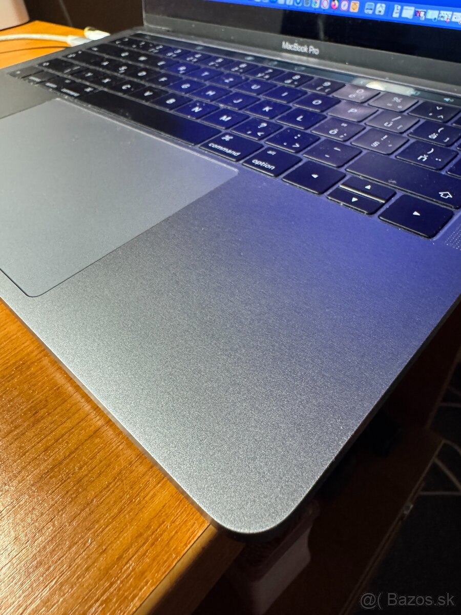 Apple MacBook Pro 13-inch, 2016, Touchbar - 3