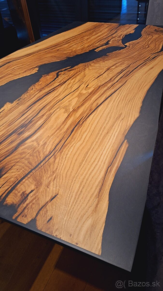 Dubovy epoxidovy stol - 3
