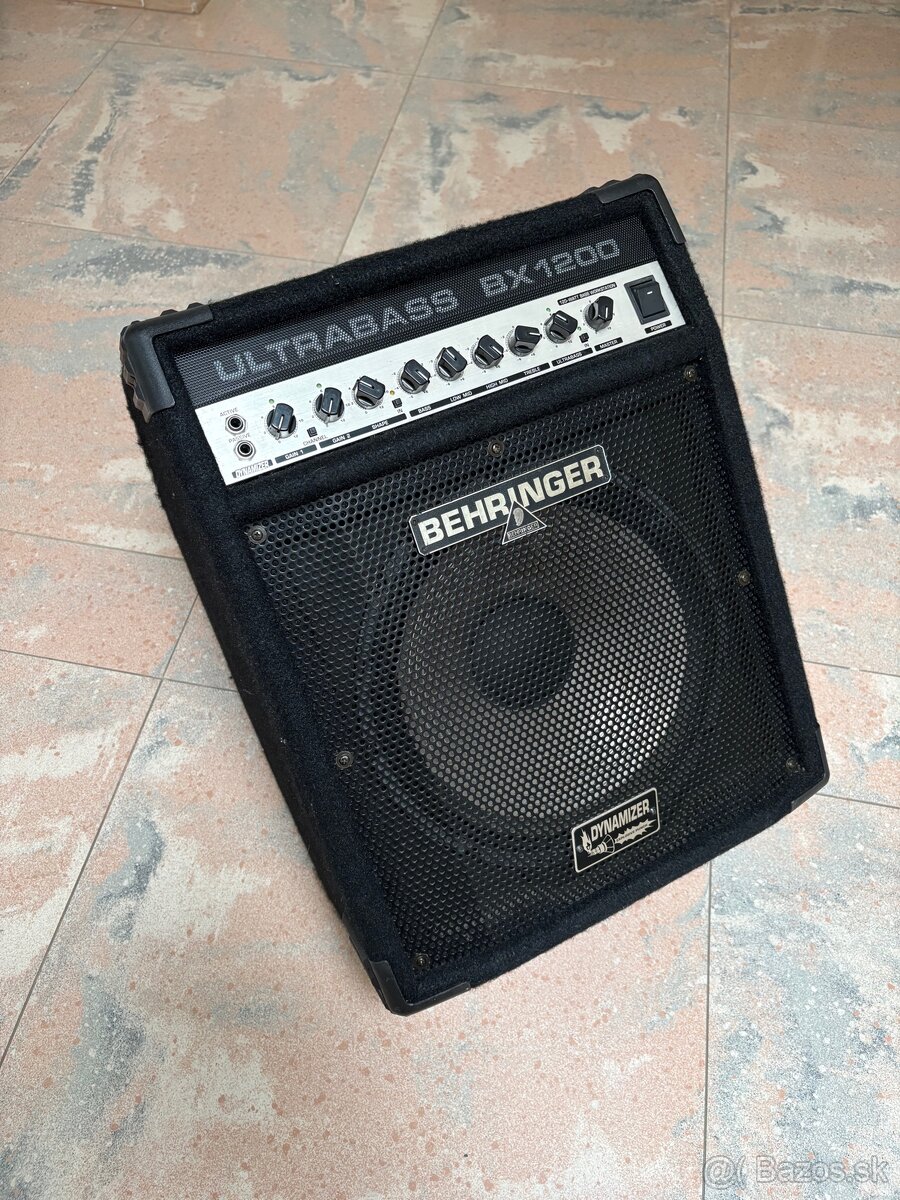 Basové kombo Behringer Ultrabass BX1200 - 3